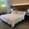 Отель Holiday Inn Express Hillsborough, an IHG Hotel, фото 5