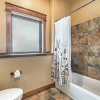 Отель Timber Mountain Retreat - 3 Br Townhouse, фото 24