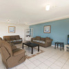 Отель Burgess @ Kings Beach Apartments, фото 12