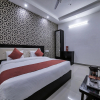 Отель OYO 13637 Crown Residency, фото 9
