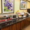 Отель Spark Suites, Hobby Airport - Houston, фото 11