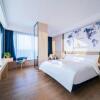 Отель Kyriad Hotel Heyuan Taoyuan International Store, фото 2