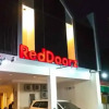 Отель RedDoorz near Ambarrukmo Plaza Mall, фото 25