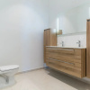 Отель Luxurious Yacht View Apt w Balcony at Famous Handelskade, фото 7