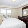 Отель Moore Executive Suites - Letson Court, фото 4
