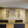 Отель Comfort Inn & Suites, фото 2