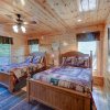 Отель Smoky Ridge View - Three Bedroom Cabin, фото 24