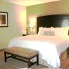 Отель Hampton Inn & Suites Detroit-Canton, фото 7