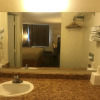 Отель Travelers Inn & Suites, фото 27