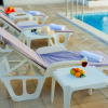 Отель Comfortable apartment in a quiet area, private terrace, shared swimming pool, фото 12