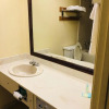 Отель Executive Inn & Suites, фото 9