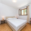 Отель Awesome Home in Okrug Donji With Wifi and 5 Bedrooms, фото 3