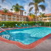 Отель Cortona Inn & Suites Anaheim Resort, фото 15