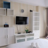Отель Modern Designed And Strategic Studio Room At Beverly Dago Apartment, фото 2