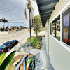 Отель Contemporary Home 3 Bedrooms 2 Bathrooms Home, фото 19