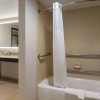 Отель Comfort Suites Lake George, фото 8