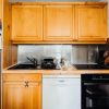 Отель Charming apartment with balconies 5min from the Bettex gondola, фото 6