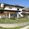 Отель Villetta 56 Blu Yellow and Red Lake view Garden Private Parking by Garda Domus Mea, фото 1