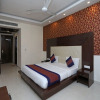 Отель OYO 9532 Hotel Q-Cent, фото 33