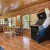 Отель Gatlinburg Majesty 4 Bedroom Home with Hot Tub, фото 10