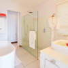 Отель Plage Bleue Beachfront Apartments, фото 8