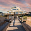 Отель Lighthouse by Avantstay Beachfront View Home w/ Pool Table & Ping Pong, фото 18
