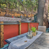 Отель Boho Crestline Cabin, 1 Mile to Lake Gregory!, фото 1
