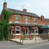 Отель The Emmbrook Inn, фото 1