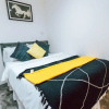 Отель Charming 2-bed Apartment in Purley, фото 11