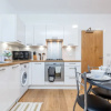 Отель Lovely 2-bed Apartment in Dartford, фото 13