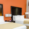 Отель Holiday Inn Express & Suites Austin NW - Arboretum Area, an IHG Hotel, фото 4