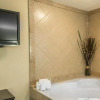Отель Comfort Suites East / I-44, фото 10