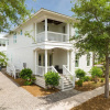 Отель Hiker House by Avantstay Beachy 4BR w/ Communal Pool + Porch, фото 14