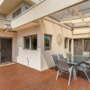 Отель Broadwater By The Beach - With Heated Outdoor Spa, фото 13