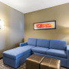 Отель Comfort Suites Near Sam Houston Race Park, фото 15