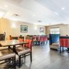 Отель Comfort Suites Clinton, фото 29