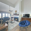 Отель New Listing! Chic Karankawa , 1 Block To Beach 3 Bedroom Home, фото 2