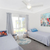 Отель Outstanding Waterfront Hamptons Style 5 Bedroom Luxurious Home with Air Conditioning Pool and Pontoo, фото 5