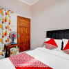 Отель OYO 90234 Dhoho Family Guest House, фото 9