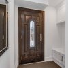 Отель Modern main floor 3-bdrm apt backing onto a park, фото 1