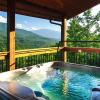 Отель Cloud Dancer II 3 Bedroom Home with Hot Tub, фото 18