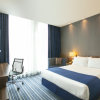 Отель Holiday Inn Express Amsterdam - Schiphol, an IHG Hotel, фото 3