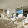 Отель Luxury Ocean Apartment by Ideal Homes Porto de Mos Lagos, фото 13