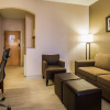 Отель Comfort Suites, фото 5