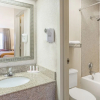 Отель Days Inn Onley, фото 8