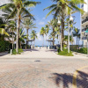Отель Upscale Modern 2 Bedroom Condo on the Beach, фото 25