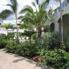 Отель Blue Pelican Villas в Симпсон-Бее