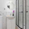 Отель White Studio in City Center by Renters, фото 7