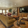 Отель Elegant Ski Access Townhome With Snowmass Views by The Woodrun V Townhouses, фото 11