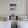 Отель Karah Suites - Palmer Park - 4 Bedroom, фото 8